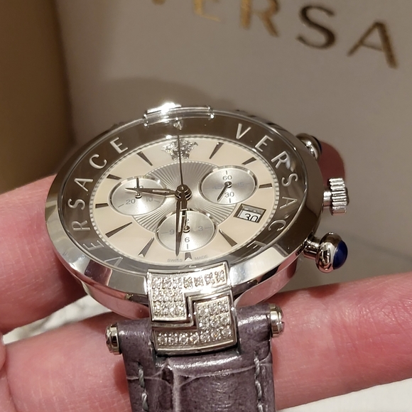VERSACE Reve Chronograph Diamond Leather Strap Watch -UNISEX - Picture 3 of 8